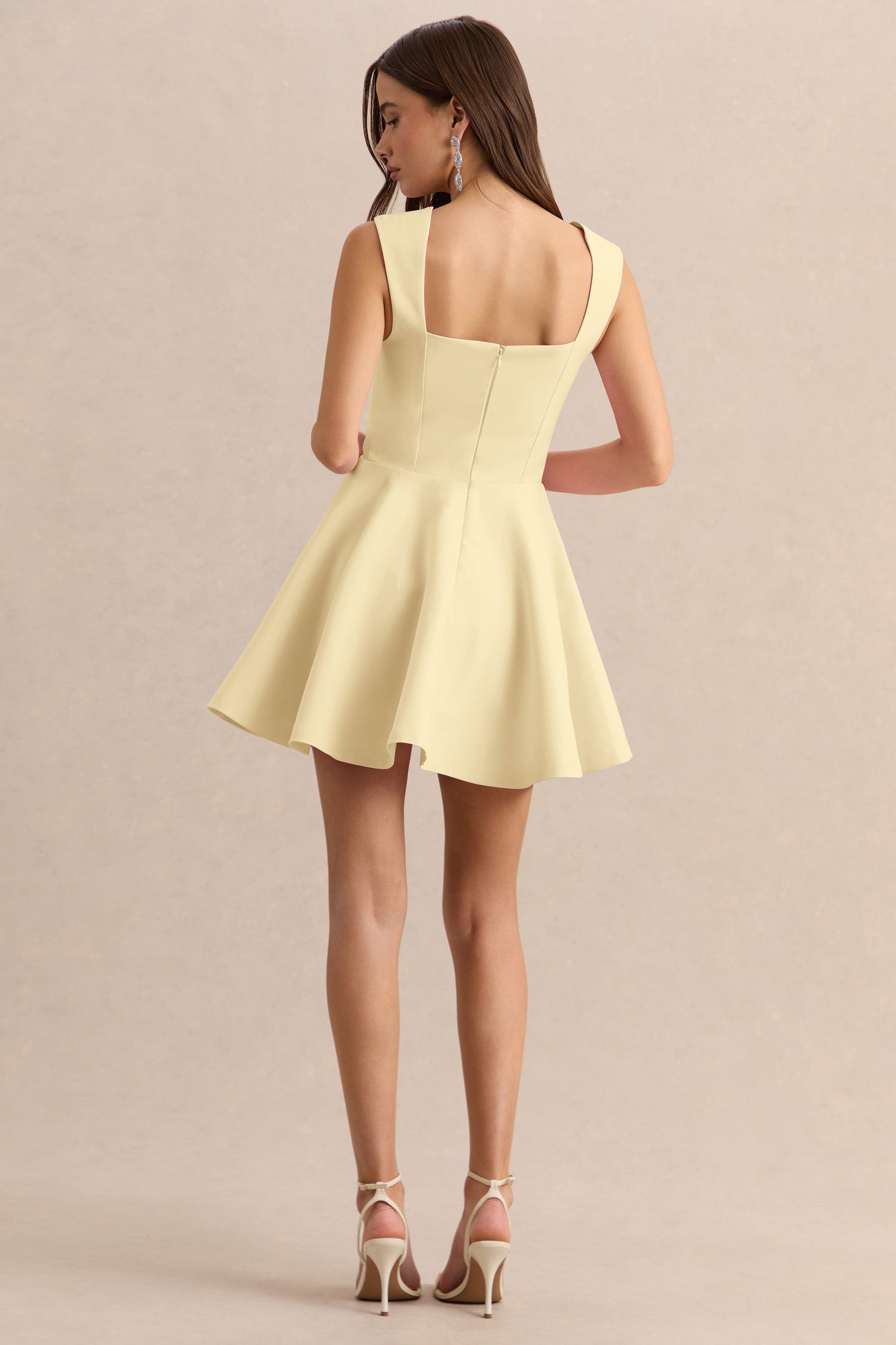 Katya | Mini-robe patineuse à encolure en cœur citron